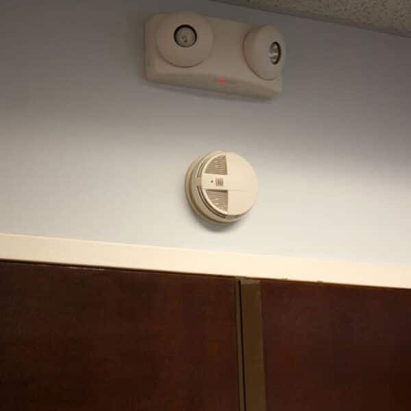 SG Xtreme Life Smoke Detector Side View - Image 2