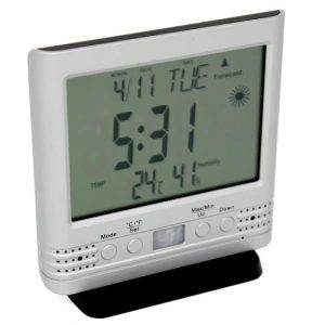Weather Clock Cam HD displaying date, day, time, temperature, humidity, and weather forecast with control buttons below.